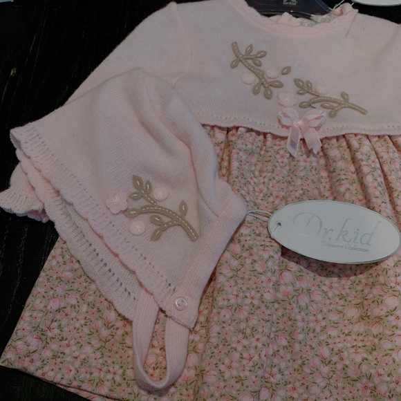 Beautiful dress with matching bonnet! - Picture 2 of 3